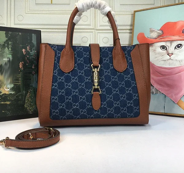 GC302  11.8×9.5×4.7inch