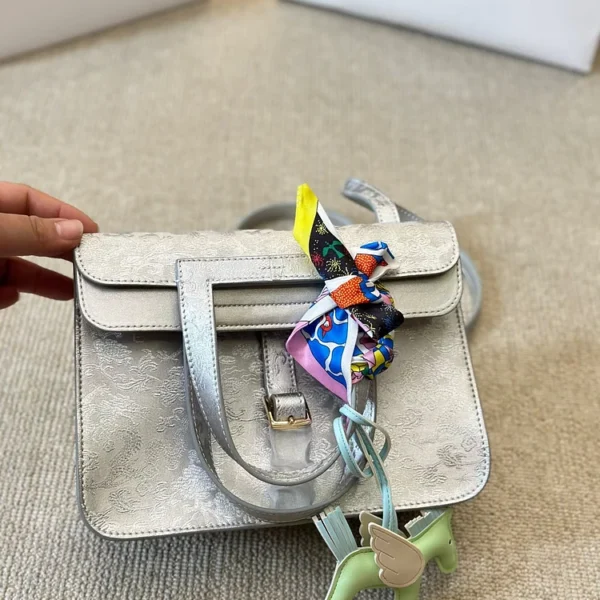 H Halzan new arrival bag size: 25 *17cm