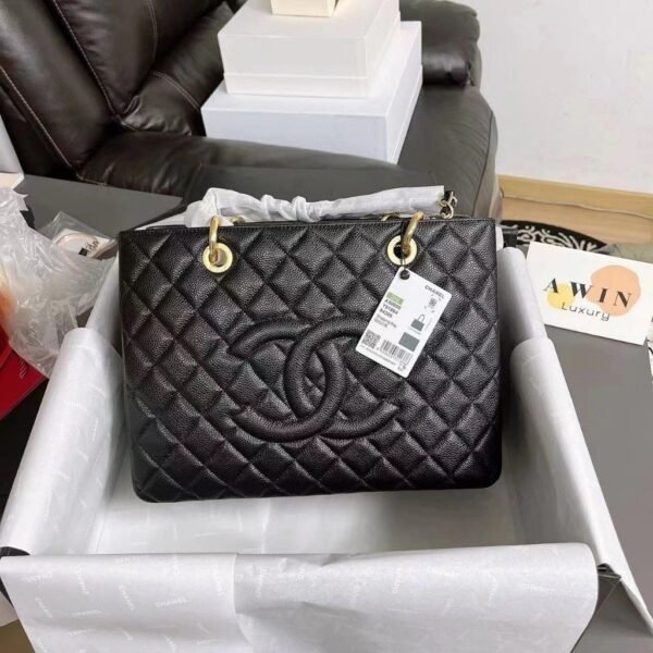 CHANEL GST pebbled leather tote handbag