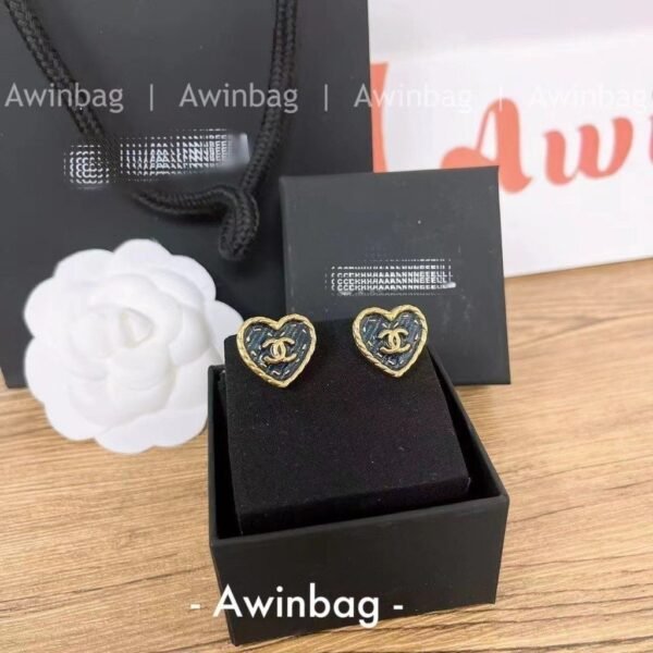 CHANEL 24P Jeans Love Earrings women's gold